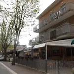 La Vela 2*