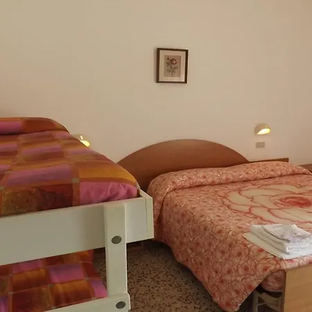 La Vela 2* ベラーリア・イジェア・マリーナ