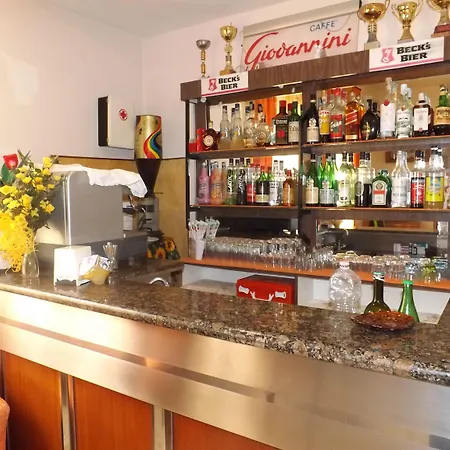 ホテル La Vela ベラーリア・イジェア・マリーナ