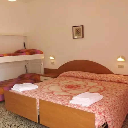 La Vela 2* ベラーリア・イジェア・マリーナ